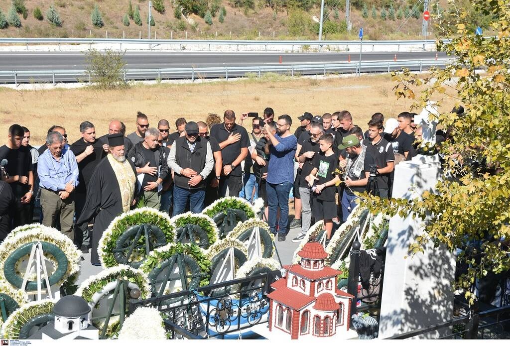 ΠΑΟΚ: Τίμησε τα θύματα των Τεμπών (photos)