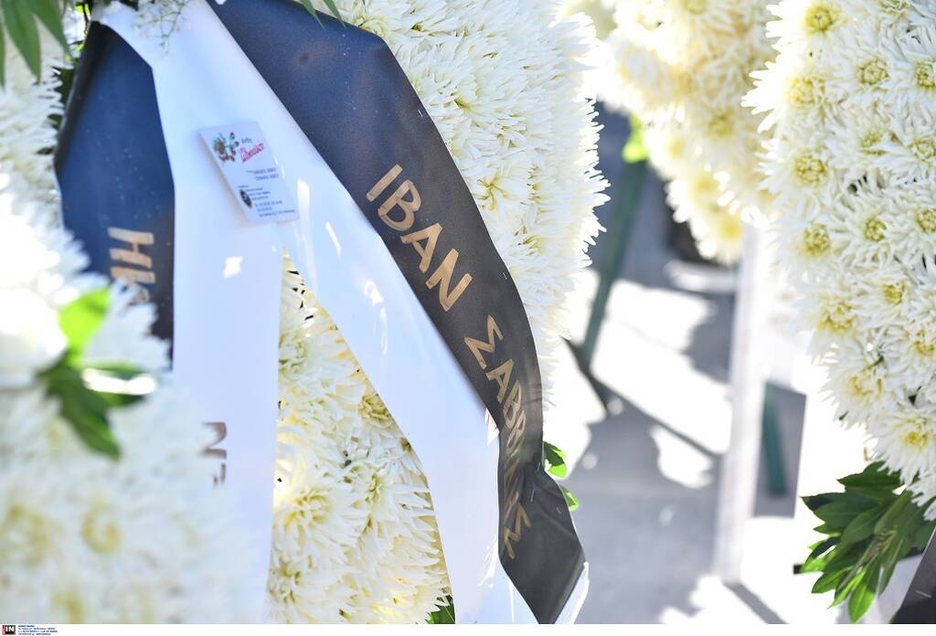 ΠΑΟΚ: Τίμησε τα θύματα των Τεμπών (photos)