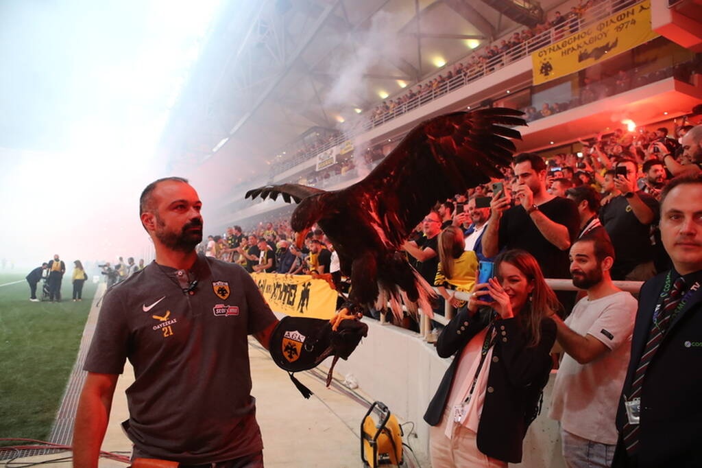 ΑΕΚ-Ιωνικός: Έφερε τη μπάλα ο «Οδυσσέας», τρέλα στις εξέδρες! (video+photos)