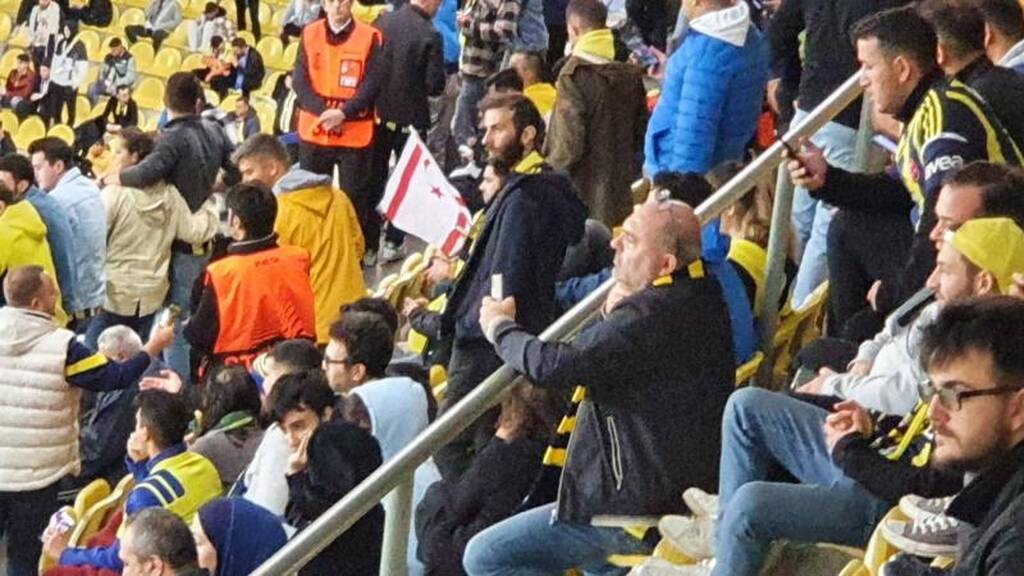 Europa League: Τουρκικές προκλήσεις - Σημαίες του ψευδοκράτους στο Φενέρμπαχτσε-ΑΕΚ Λάρνακας (pics)