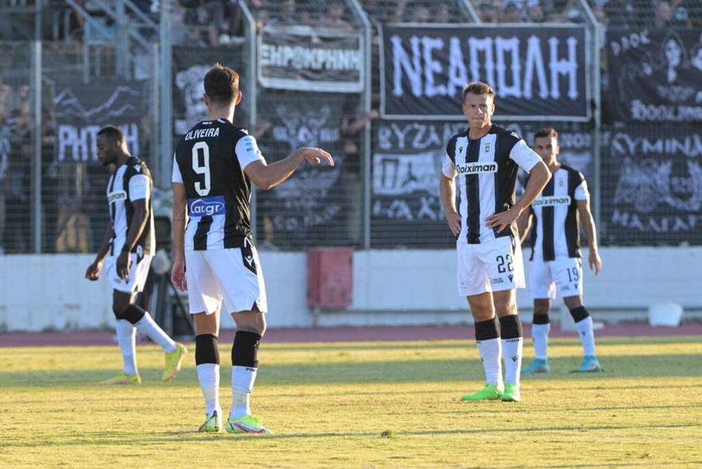 Λεβαδειακός-ΠΑΟΚ: Ξέσπασε ξανά ο κόσμος του «Δικεφάλου» για παίκτες και Λουτσέσκου! (photos)