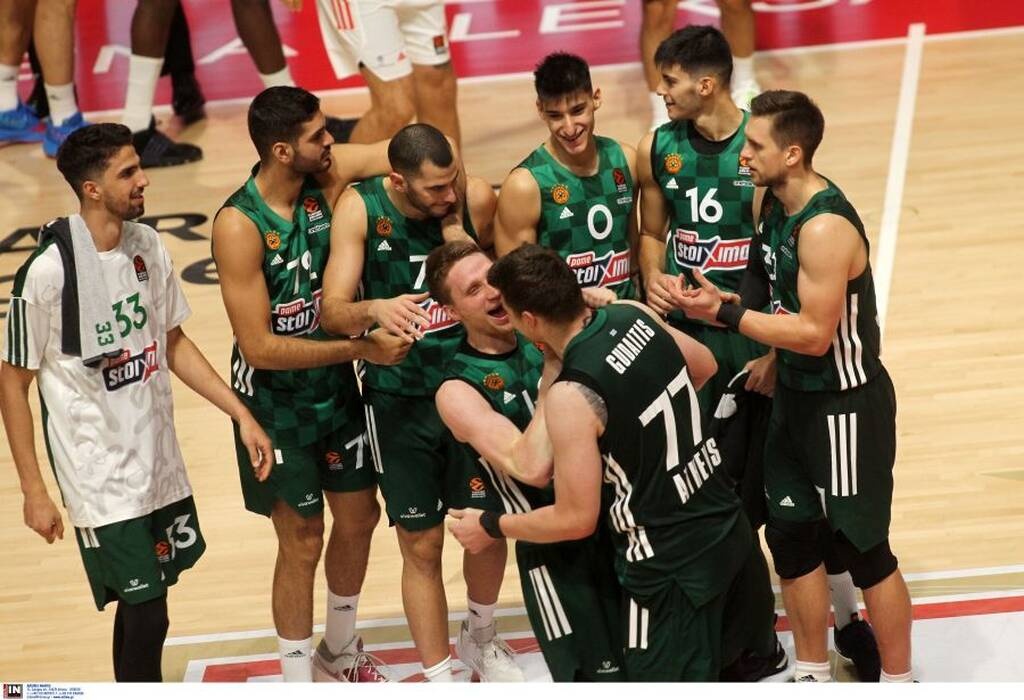 Ερυθρός Αστέρας-Παναθηναϊκός: Οι πανηγυρισμοί στη Χάλα Πιονίρ και ο ηγέτης Γκριγκόνις (video+photos)