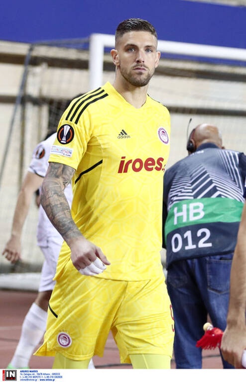 Καραμπάχ-Ολυμπιακός: Το ντεμπούτο του Πασχαλάκη με την «ερυθρόλευκη» φανέλα (photos)