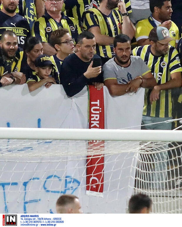 Europa League: Πανό των οπαδών της Φενέρ για ειρήνη - «Ειρωνεία», απάντησαν οι Κύπριοι! (photos)