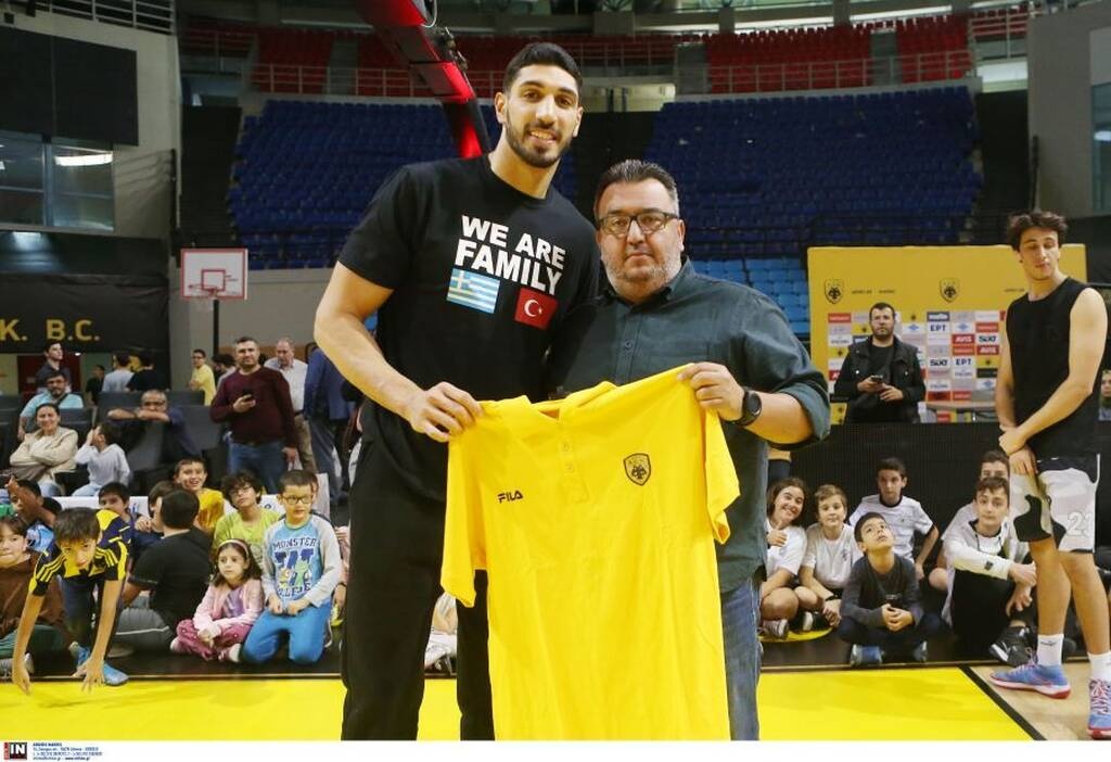 AEK: Στα Λιόσια ο Καντέρ σε εκδήλωση για Τούρκους πρόσφυγες (photos)