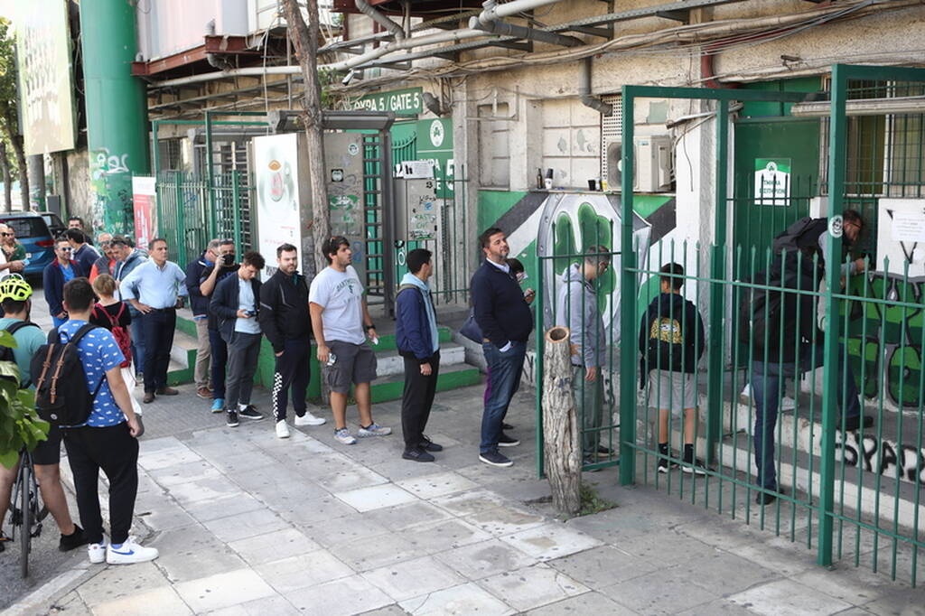 Παναθηναϊκός: Πολιορκία στη Λεωφόρο για τα εισιτήρια με Βόλο (photos)
