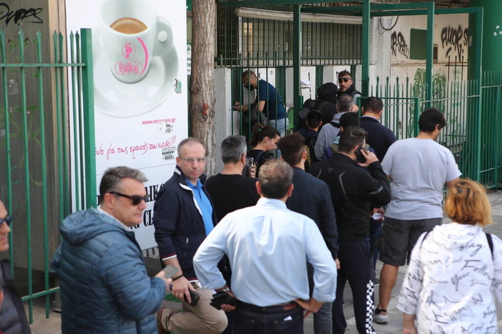 Παναθηναϊκός: Πολιορκία στη Λεωφόρο για τα εισιτήρια με Βόλο (photos)