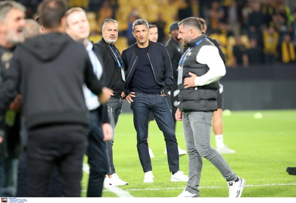 AEK-ΠΑΟΚ: Ένταση με Λουτσέσκου - Έκανε χειρονομίες και προέτρεψε τον κόσμο να τον αποδοκιμάσει