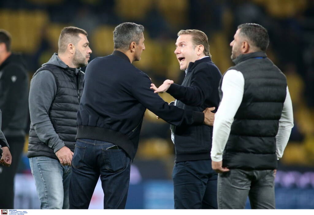 AEK-ΠΑΟΚ: Ένταση με Λουτσέσκου - Έκανε χειρονομίες και προέτρεψε τον κόσμο να τον αποδοκιμάσει