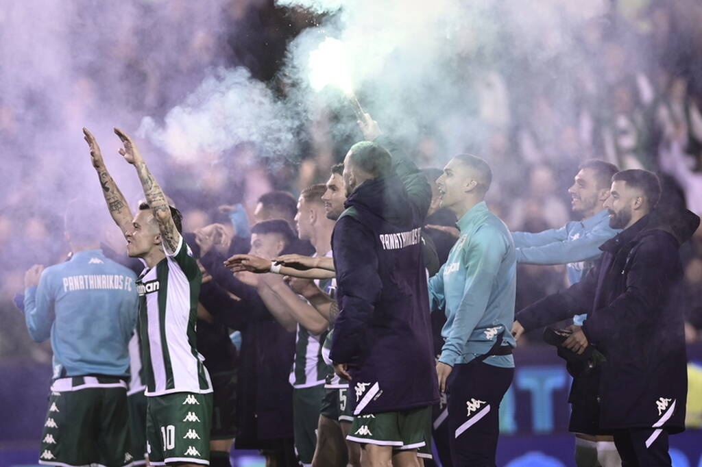 Παναθηναϊκός-Ατρόμητος: Πάρτι στη Λεωφόρο, με καπνογόνα οι παίκτες - «Πρωτάθλημα θα πάρουμε» (vid)