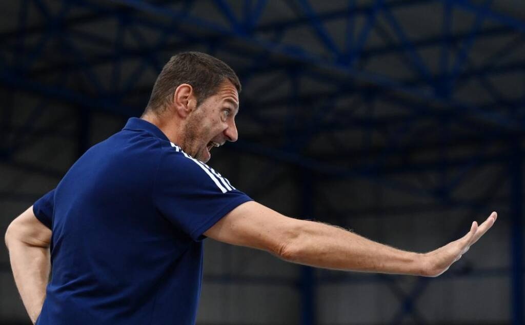 Πόλο - Μιλάνοβιτς: «Πιστεύω στους παίκτες μου, θα παλέψουμε για το Champions League» (video)