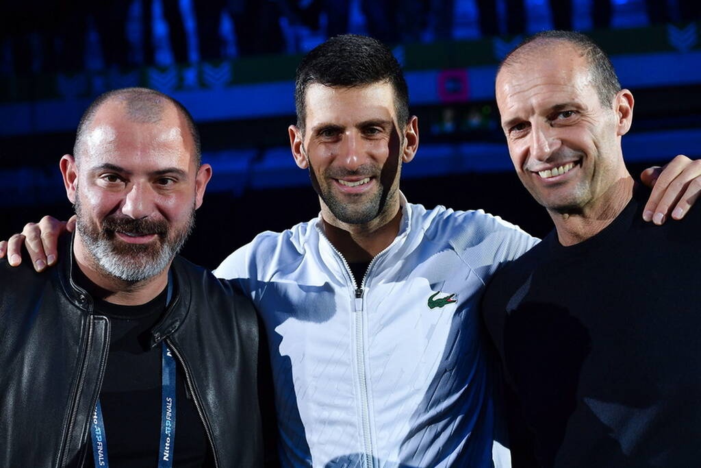 ATP Finals: Ποδοσφαιρική λάμψη με τον Μασιμιλιάνο Αλέγκρι στο ματς Τζόκοβιτς-Τσιτσιπά (vid+photos) -EPA/ALESSANDRO DI MARCO