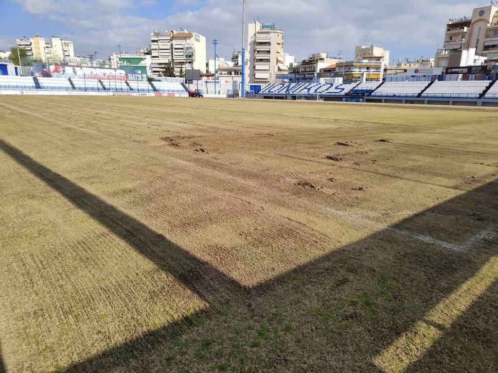 Ιωνικός: Νέος χλοοτάπητας μετά τη διακοπή (photos)