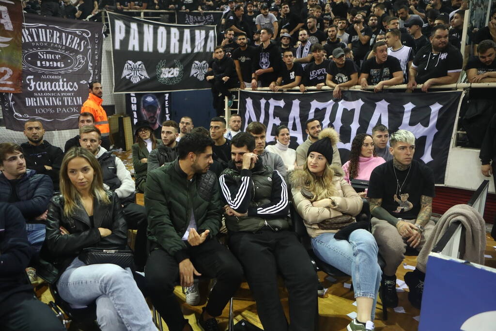 ΠΑΟΚ-Ολυμπιακός: Το παρών και οι Γ. Σαββίδης, Μπότο και σύσσωμο το ποδοσφαιρικό τμήμα (photos)