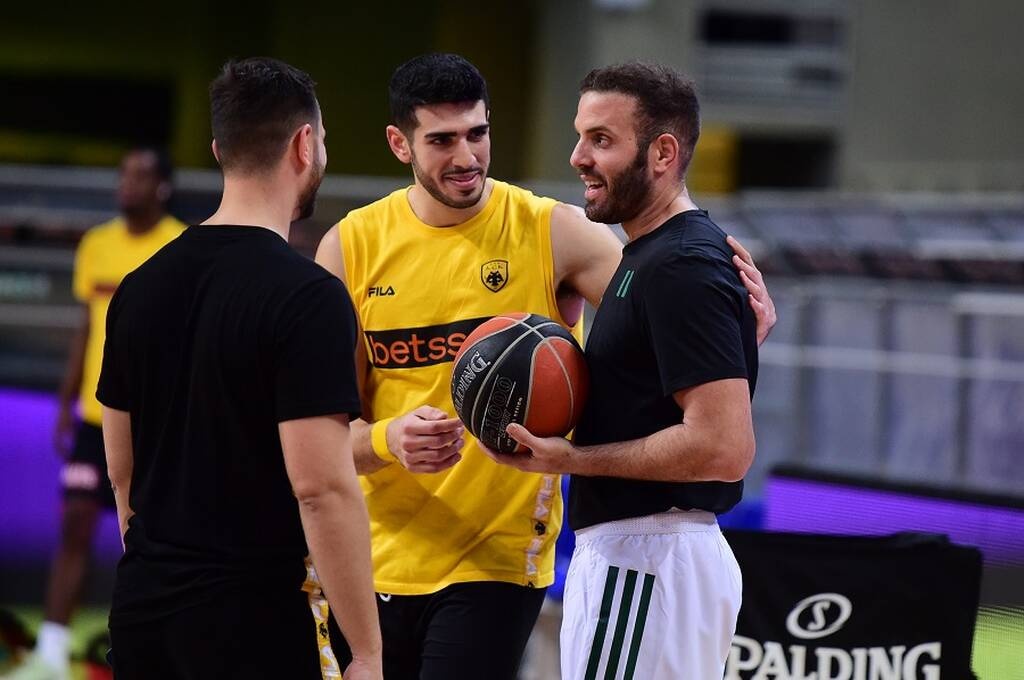 Παναθηναϊκός - ΑΕΚ: Ενθουσιασμός στο ΟΑΚΑ για την επιστροφή Παππά, 1.024 μέρες μετά (vid+pics)
