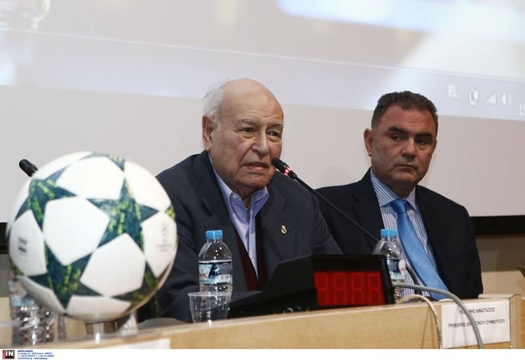 Πέθανε ο Γιάννης Διακογιάννης