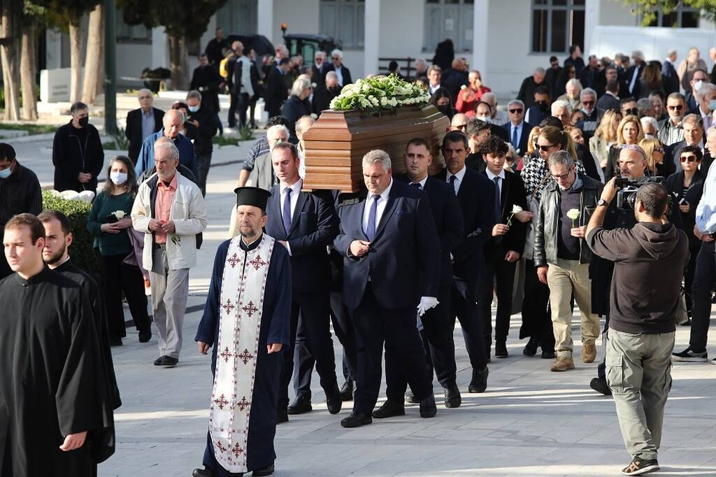 Γιάννης Διακογιάννης: Πλήθος κόσμου στο τελευταίο «αντίο»
