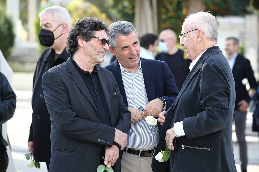 Γιάννης Διακογιάννης: Πλήθος κόσμου στο τελευταίο «αντίο»