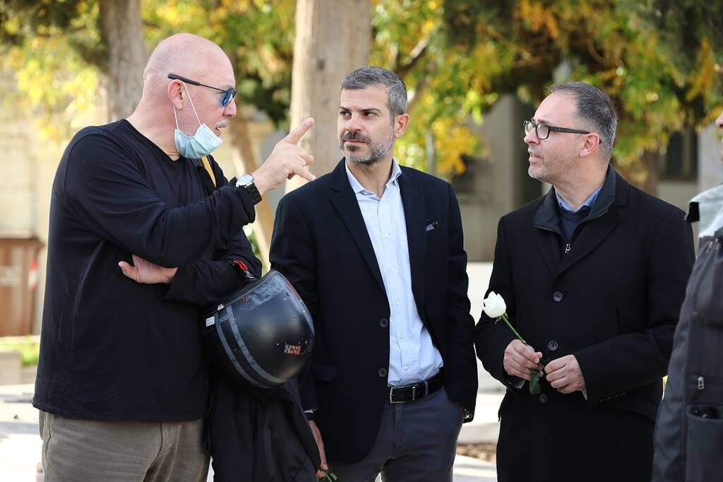 Γιάννης Διακογιάννης: Πλήθος κόσμου στο τελευταίο «αντίο»