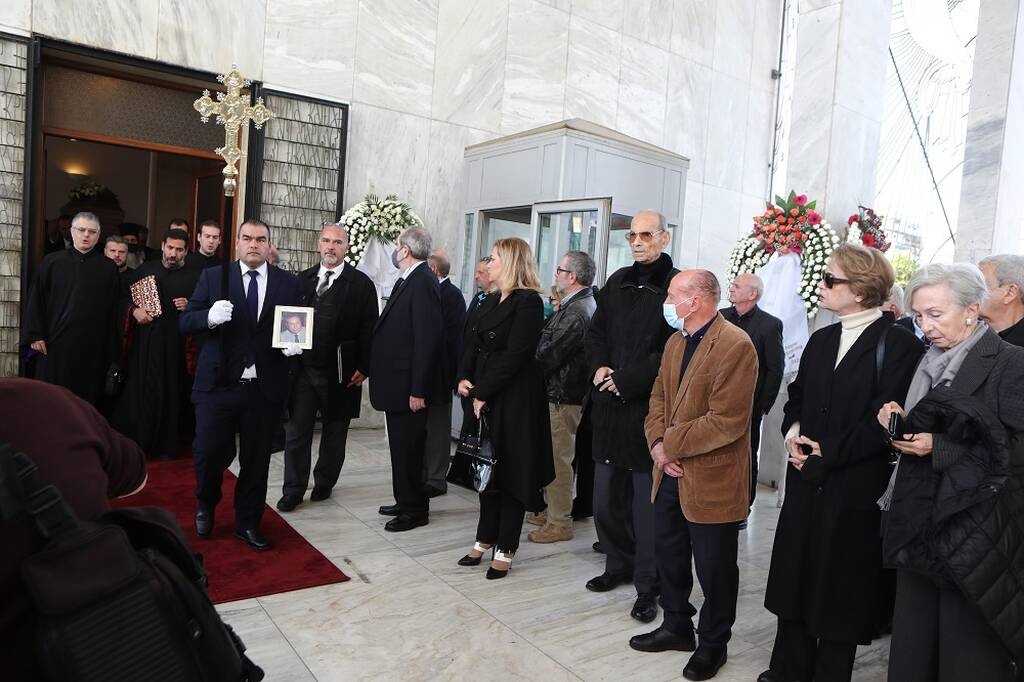 Γιάννης Διακογιάννης: Πλήθος κόσμου στο τελευταίο «αντίο»