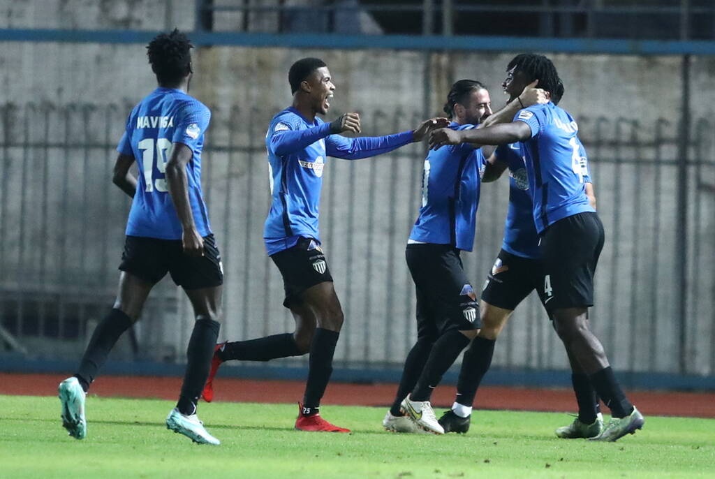 Super League 2: Άλωσε το Αλκαζάρ η ΑΕΛ – Ανέβηκε τρίτη η Καλαμάτα