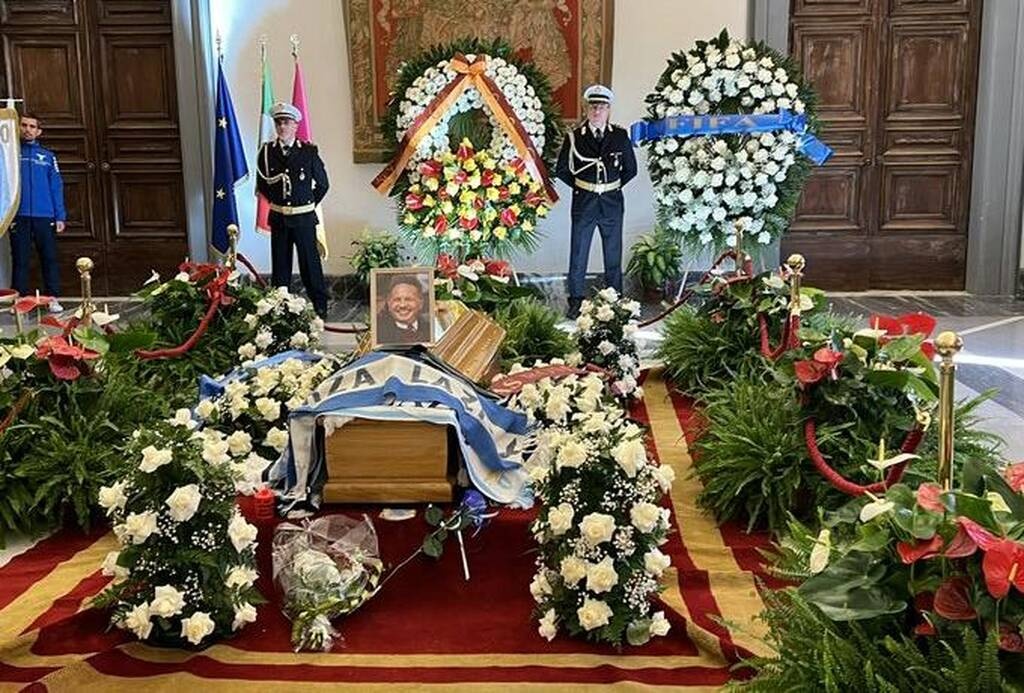 Θρήνος και συγκίνηση στη κηδεία του Σίνισα Μιχαΐλοβιτς (videos+photos)