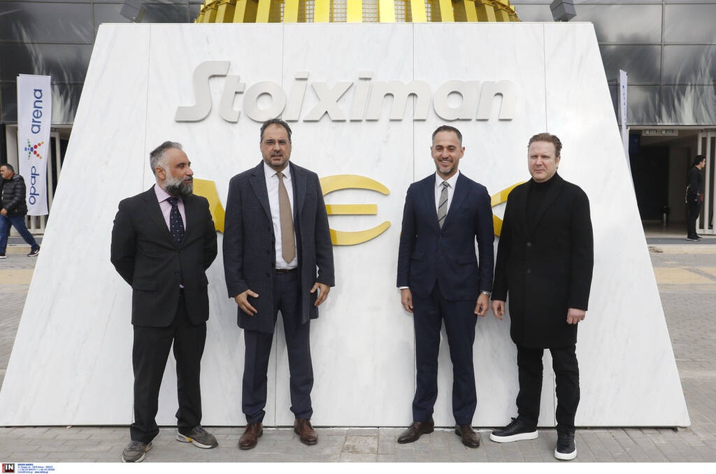 ΑΕΚ: Χορηγός η Stoiximan στο γλυπτό του δικέφαλου αετού, μπροστά από την «OPAP Arena» (photos)