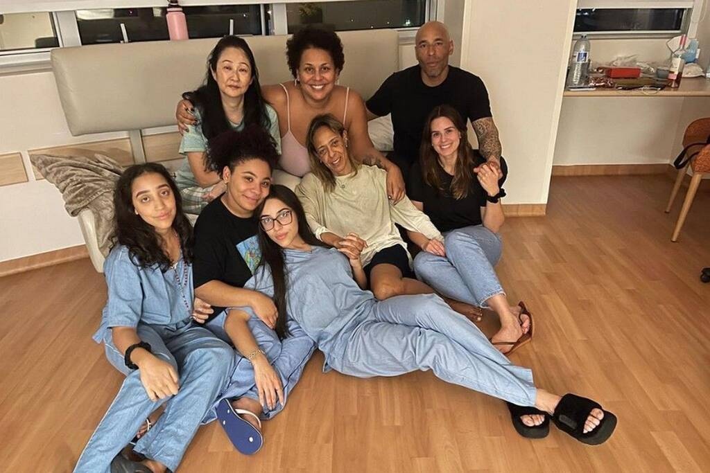 Πελέ: Νέο μήνυμα της κόρης του από το νοσοκομείο, μαζί με την υπόλοιπη οικογένεια του «Βασιλιά»