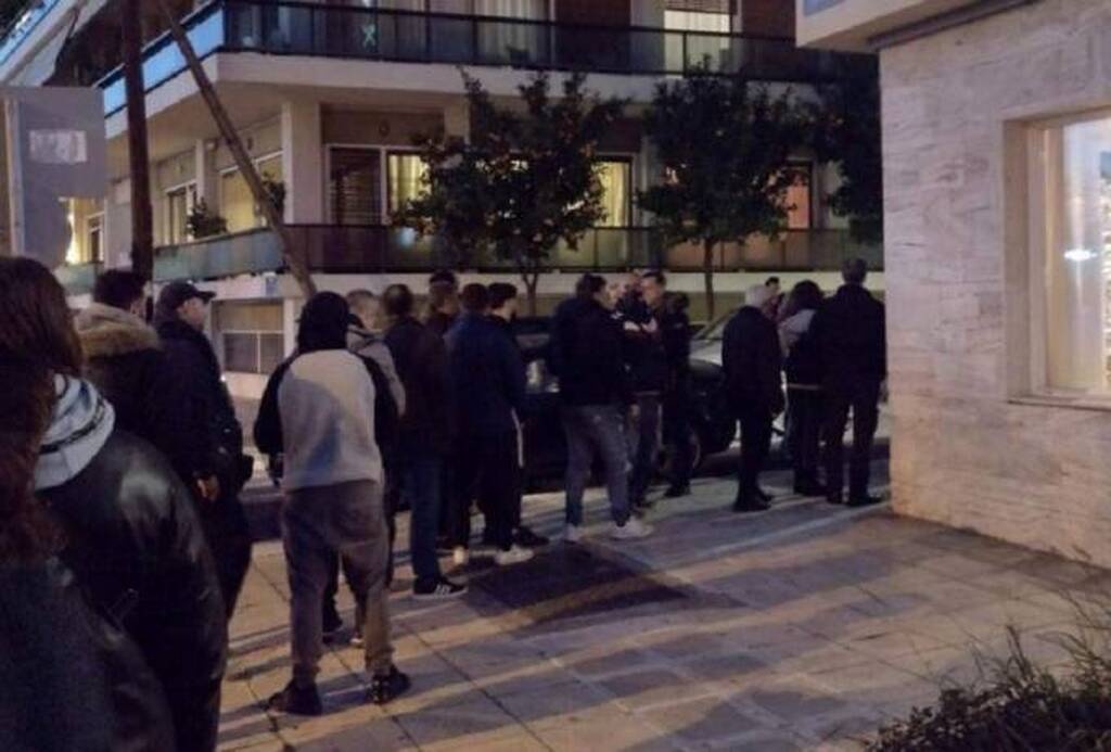 AEK: Υποδοχή στην Πορταριά - Ουρές για ένα εισιτήριο στον Βόλο (photos)