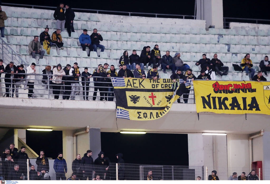 ΝΠΣ Βόλος-ΑΕΚ: «Κιτρινόμαυρη» κατάληψη στο Πανθεσσαλικό (photos)