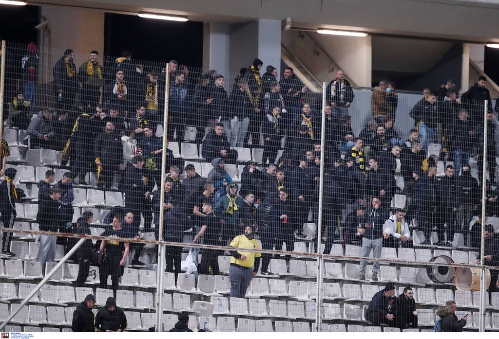 ΝΠΣ Βόλος-ΑΕΚ: «Κιτρινόμαυρη» κατάληψη στο Πανθεσσαλικό (photos)
