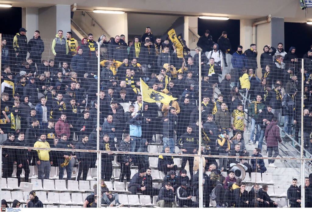 ΝΠΣ Βόλος-ΑΕΚ: «Κιτρινόμαυρη» κατάληψη στο Πανθεσσαλικό (photos)