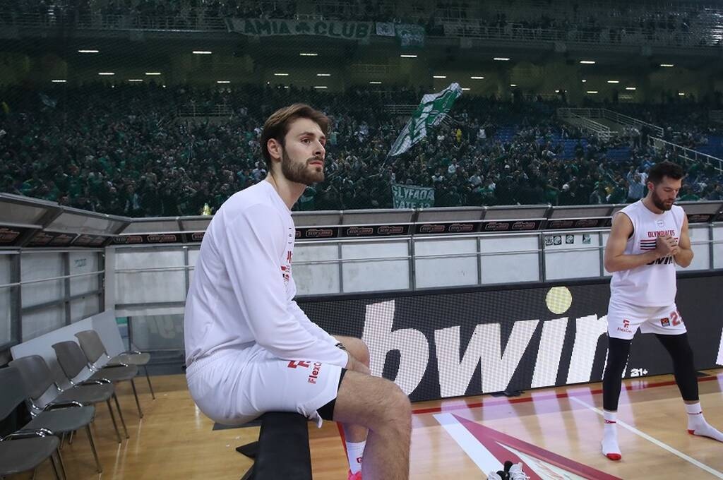 Παναθηναϊκός - Ολυμπιακός: Ζεσταίνεται η ατμόσφαιρα στο ΟΑΚΑ (photos)