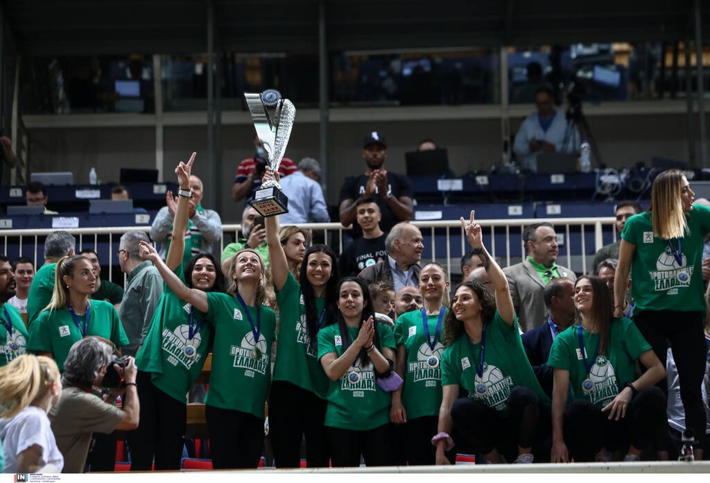 Ανασκόπηση 2022: Ο «Βασιλιάς» στο γυναικείο βόλεϊ επέστρεψε στο θρόνο του με επικό νταμπλ (vid+pics)