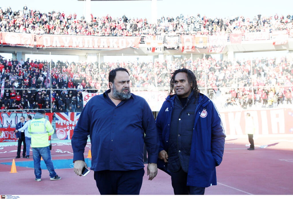 Βόλος-Ολυμπιακός 0-4: Πάρτι των Πειραιωτών στο Πανθεσσαλικό (vids+pics)