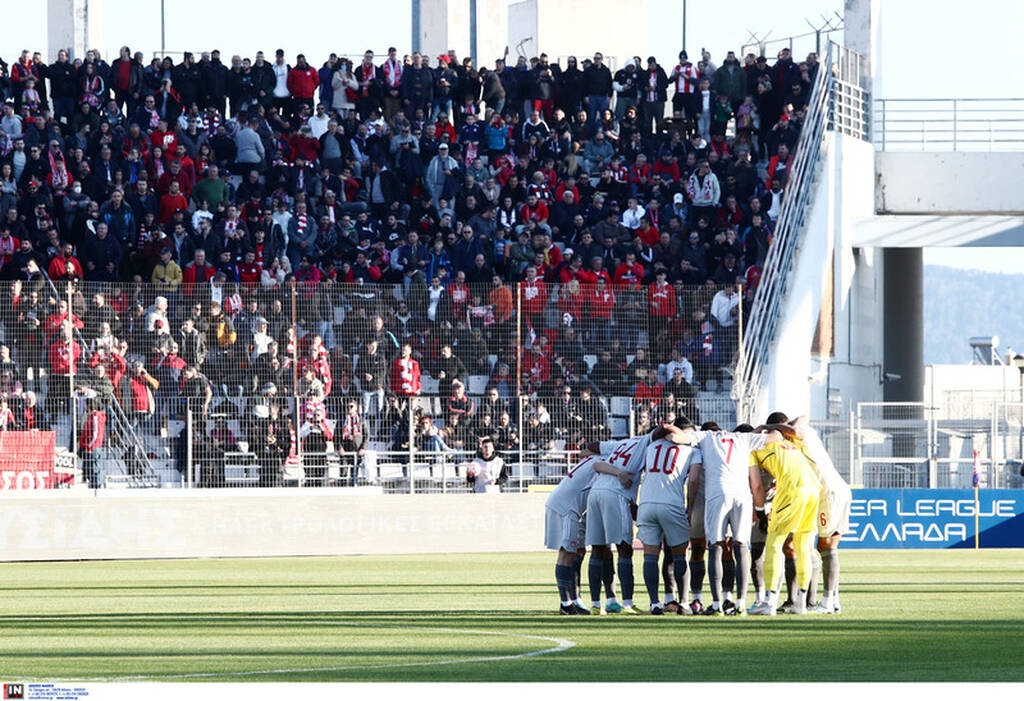 Βόλος-Ολυμπιακός 0-4: Πάρτι των Πειραιωτών στο Πανθεσσαλικό (vids+pics)