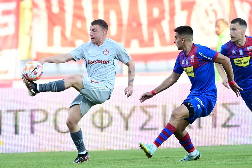 Βόλος-Ολυμπιακός 0-4: Πάρτι των Πειραιωτών στο Πανθεσσαλικό (vids+pics)