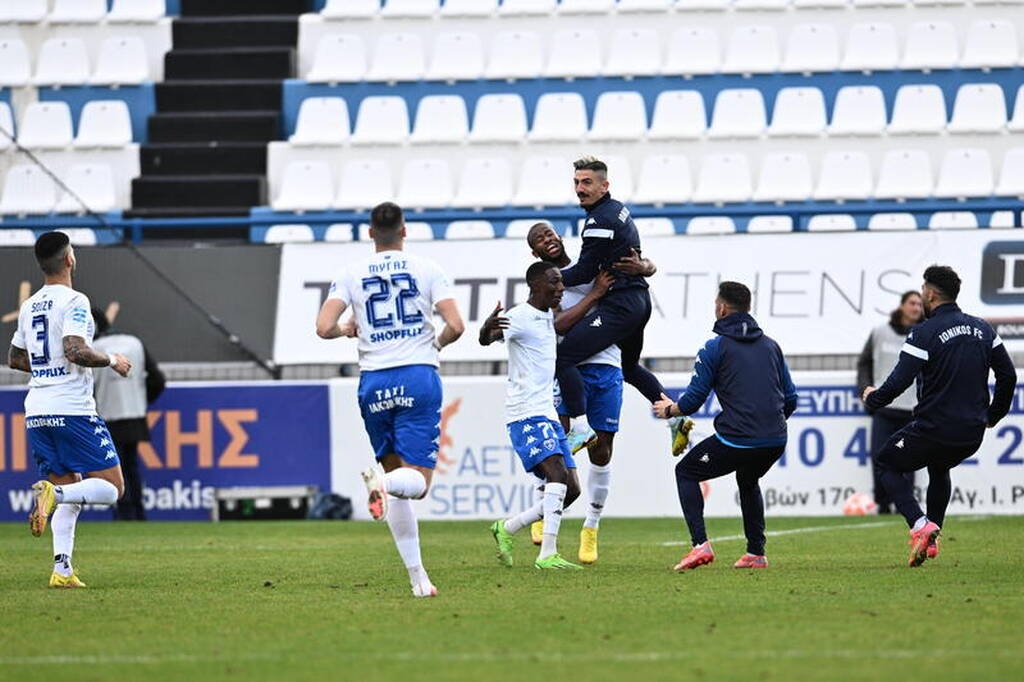 Ιωνικός-ΑΕΚ 1-2: Απίθανη απόδραση η Ένωση με Βίντα και Τσούμπερ στο 92'! (vids+pics)