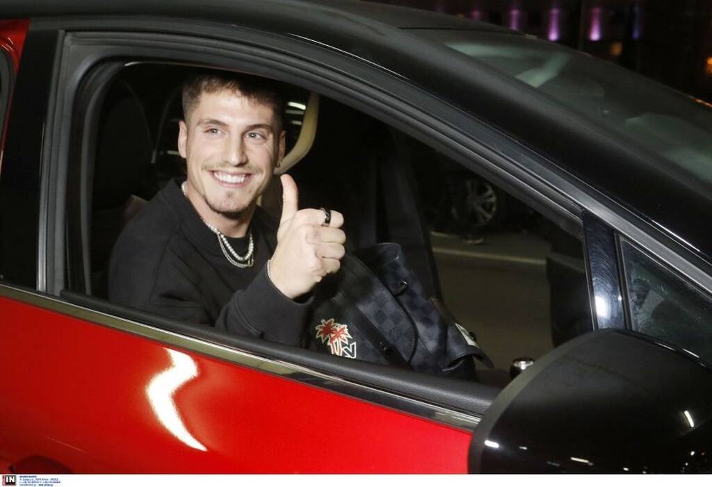 Ολυμπιακός: Στην Ελλάδα για τις υπογραφές ο Σέρζι Κανός - «Μπορώ να δώσω πολλά» (video+photos)