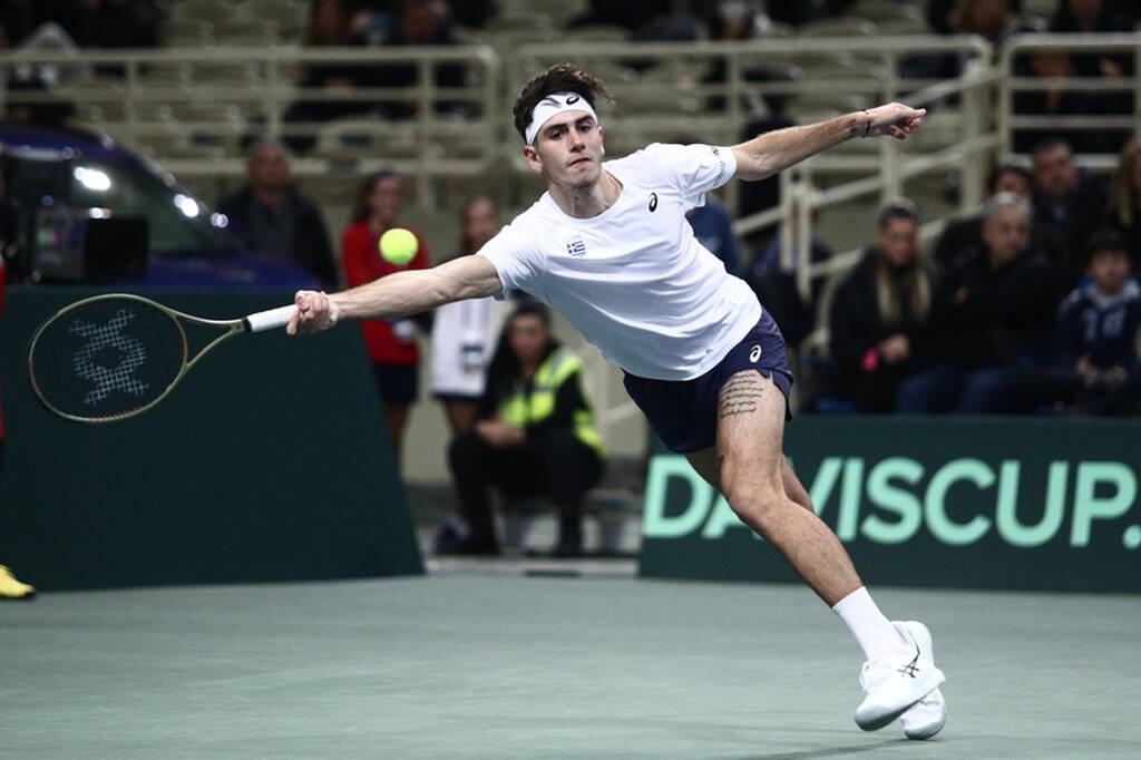 Davis Cup: Ο εκπληκτικός Θάνος λύγισε τον Αντράντε και πλησιάζει την πρόκριση η Ελλάδα! (vids+pics)