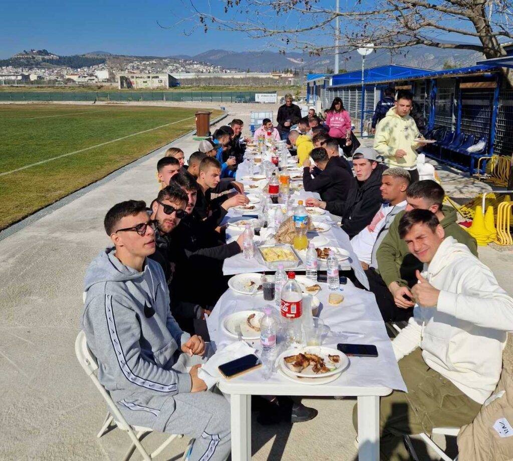 Το τσίκνισαν στη Λαμία (photos)