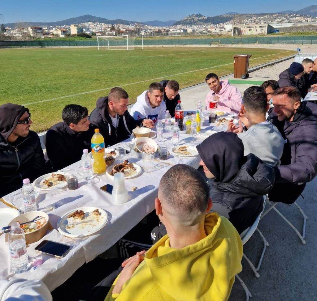 Το τσίκνισαν στη Λαμία (photos)