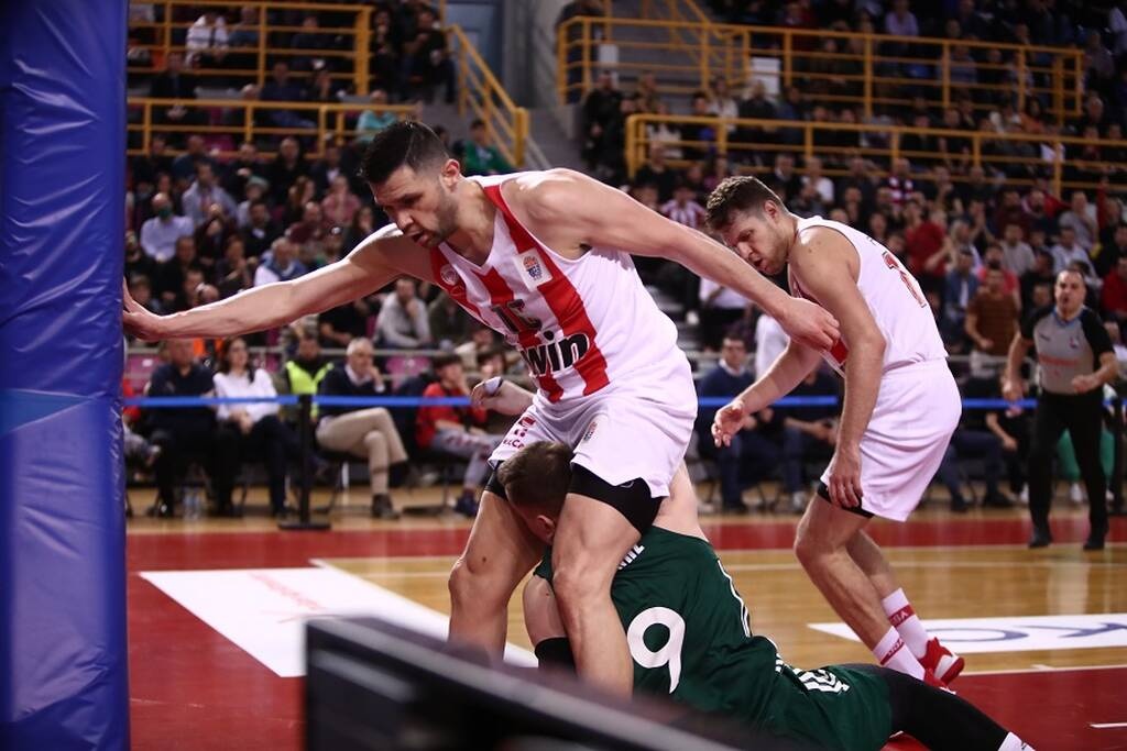 Ολυμπιακός - Παναθηναϊκός: Πρόκληση Παπανικολάου και επεισόδιο με Αγραβάνη (video+photos)