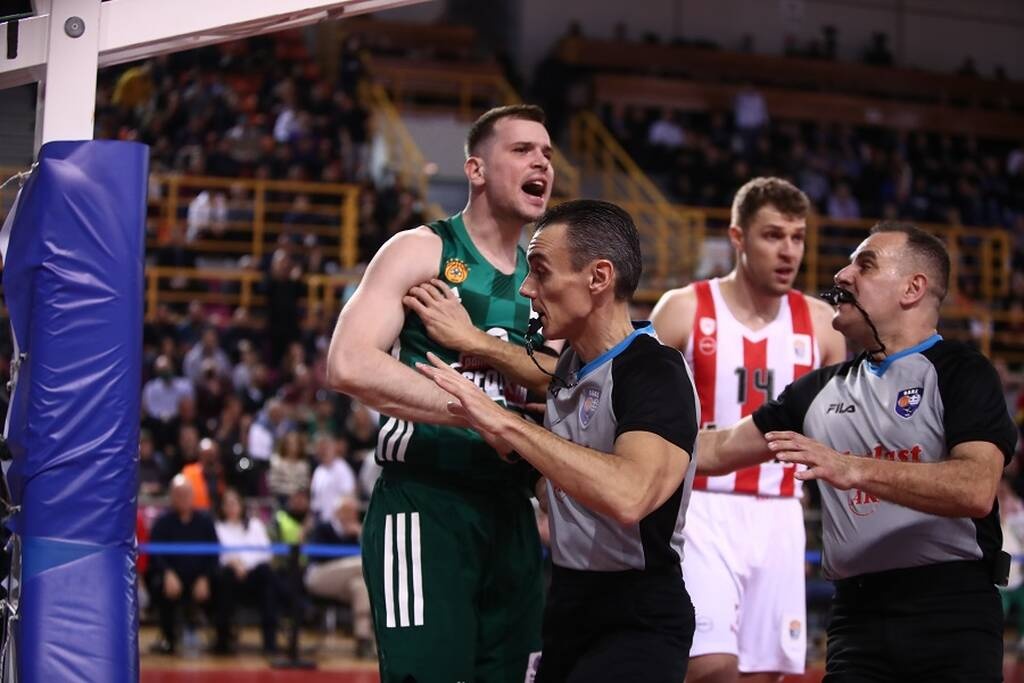 Ολυμπιακός - Παναθηναϊκός: Πρόκληση Παπανικολάου και επεισόδιο με Αγραβάνη (video+photos)