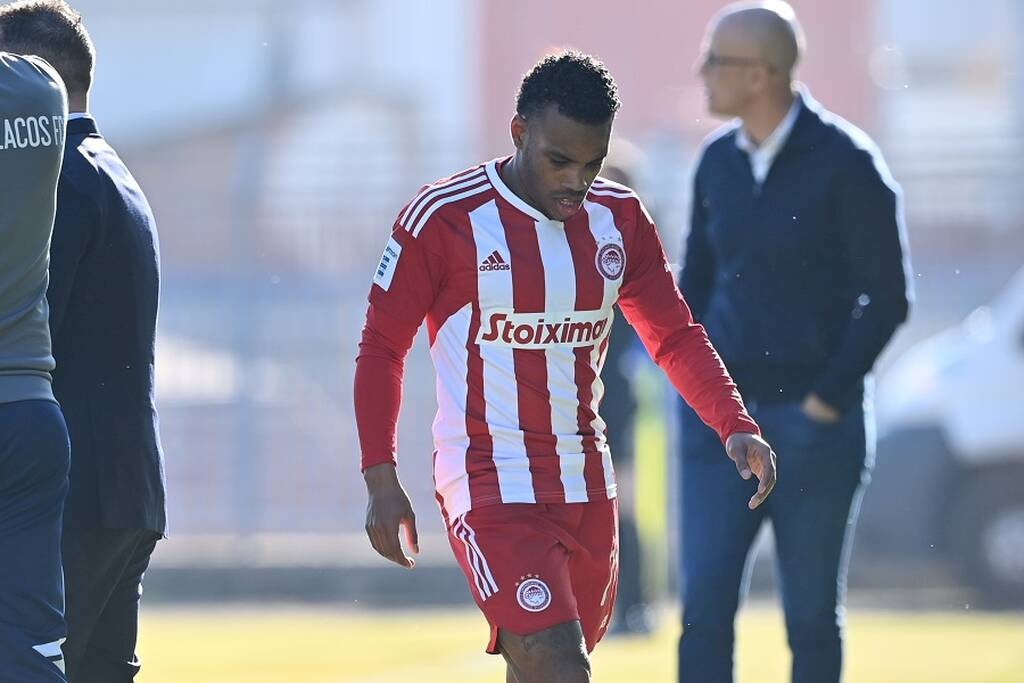 Λαμία - Ολυμπιακός: Έγινε αλλαγή στο 5' και ξέσπασε στον πάγκο ο Γκάρι Ροντρίγκες (video)