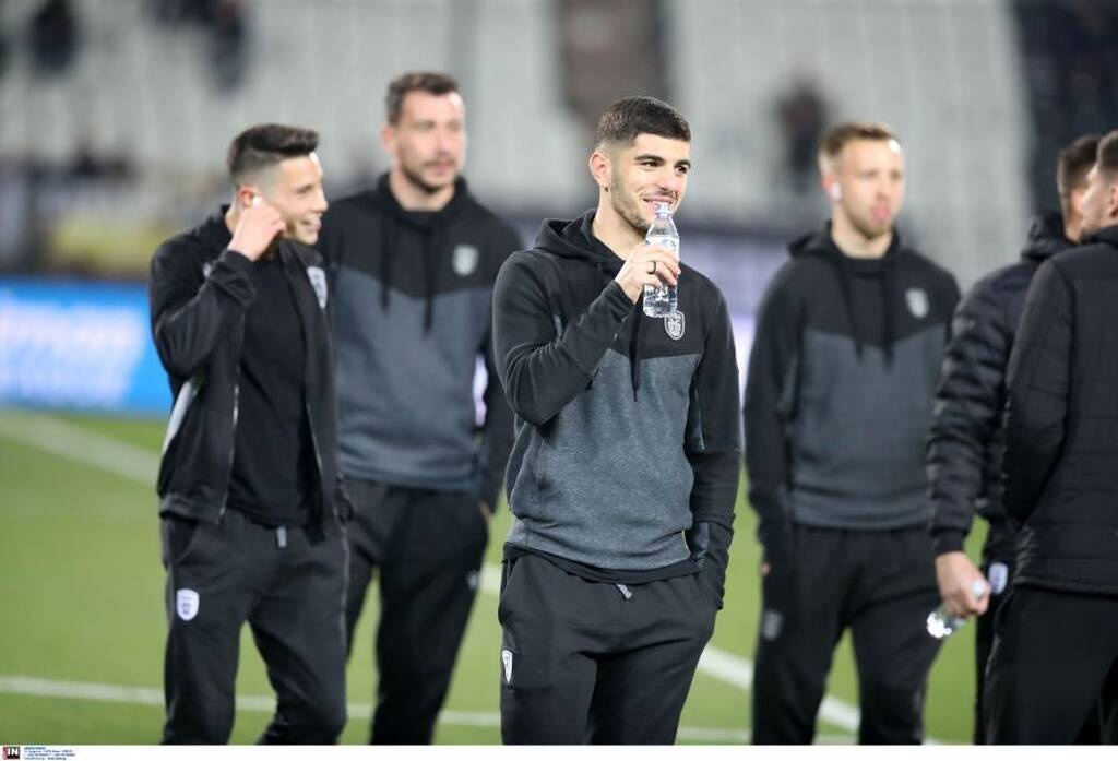 ΠΑΟΚ - ΑΕΚ: Επική γκάφα στην Τούμπα, γιούχαραν τους παίκτες της ομάδας τους (photos)