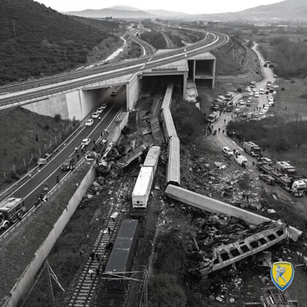 Σύγκρουση των τρένων στα Τέμπη: Πένθος στις ομάδες κι ένα τεράστιο «γιατί;»