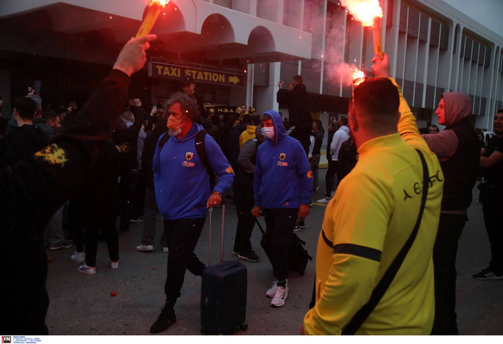 Υποδοχή των οπαδών της ΑΕΚ στο Ηράκλειο