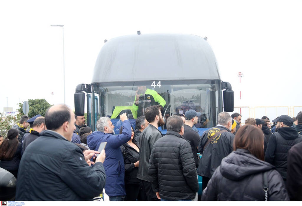 Υποδοχή των οπαδών της ΑΕΚ στο Ηράκλειο