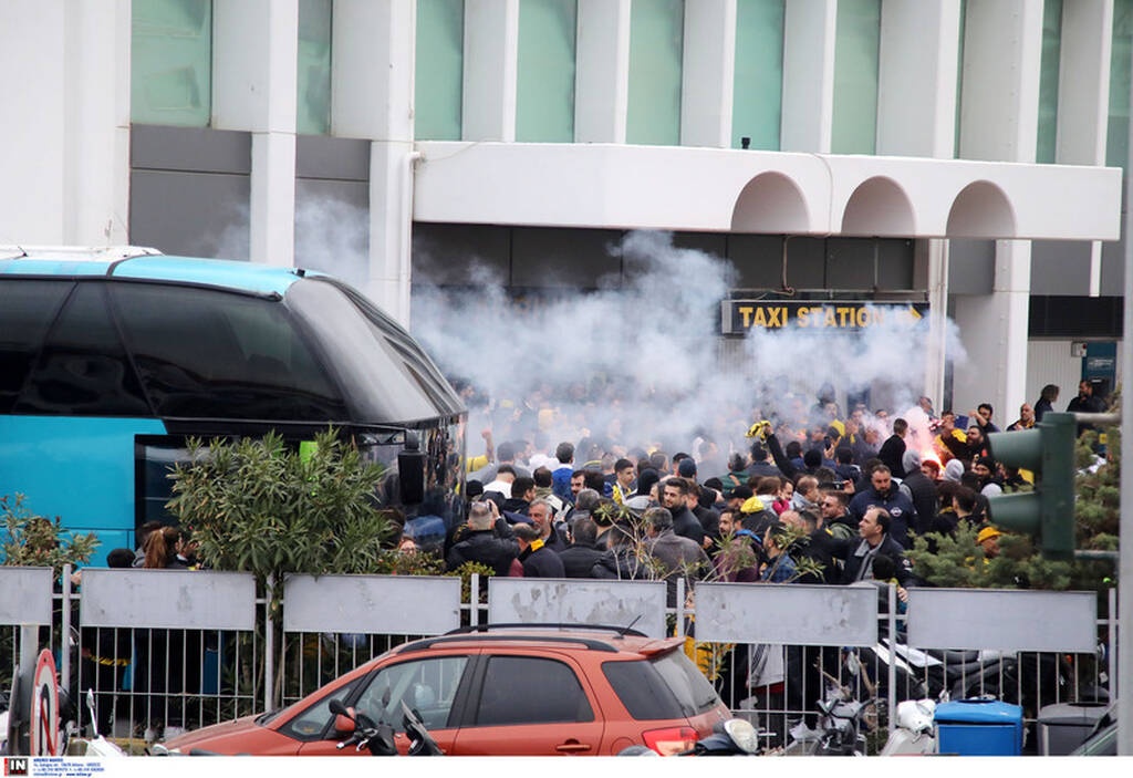 Υποδοχή των οπαδών της ΑΕΚ στο Ηράκλειο